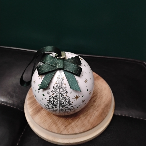 Sterling Silver & Cubic Zirconia Initial J Pendant Necklace in Ornament Box NWT - Picture 5 of 7